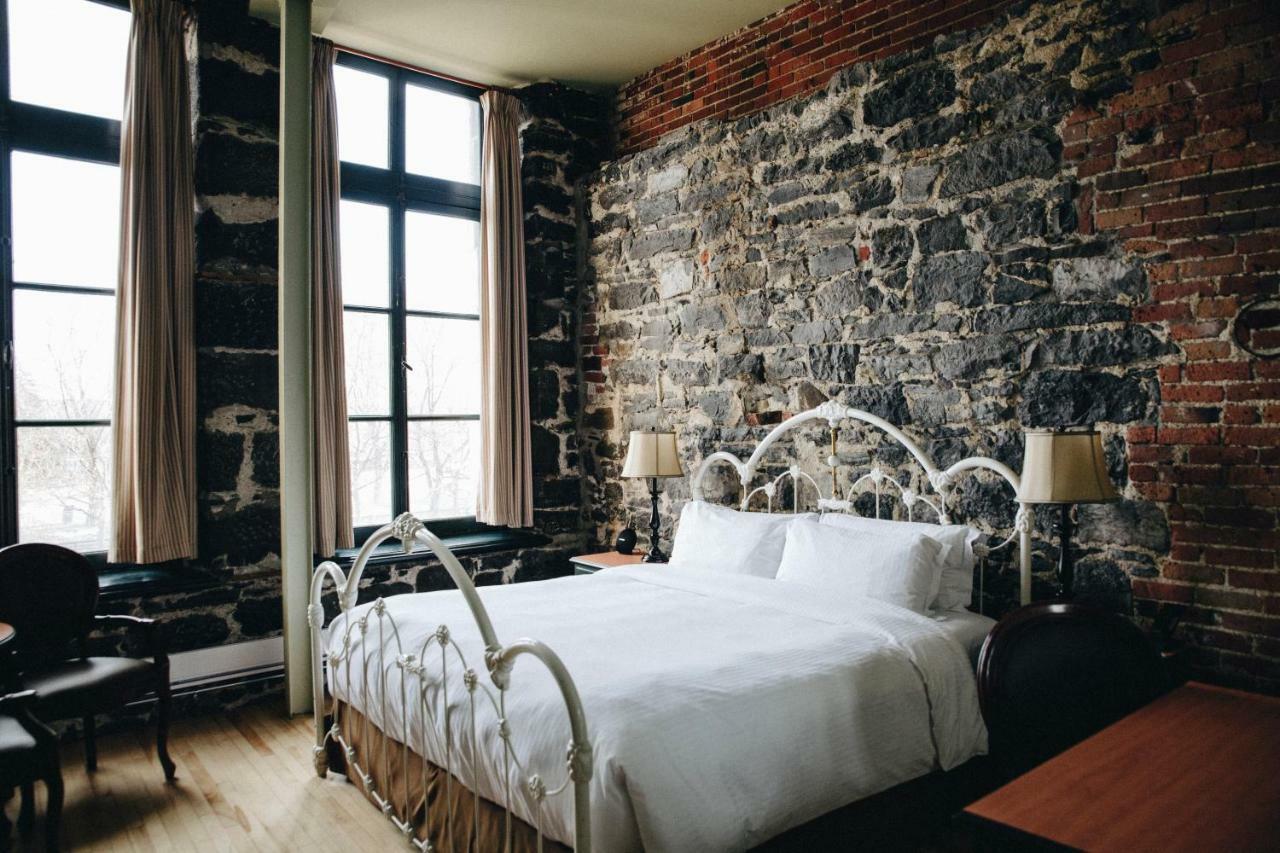 Inn Du Vieux Port By Gray Collection
